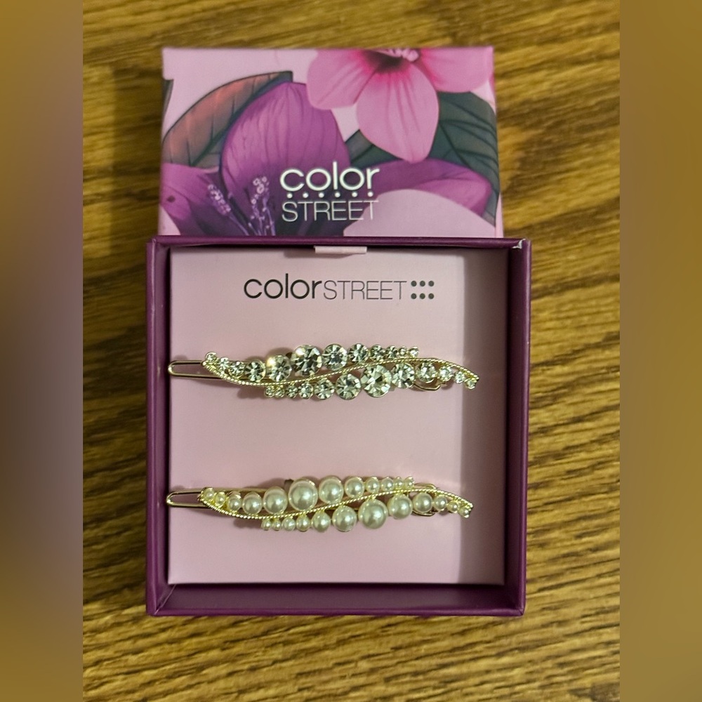 Color Street Elegant Gold and Silver Hair Clips